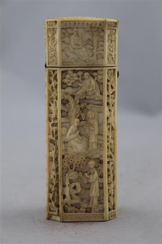 A Chinese export ivory etui case, c.1800, 12cm., slight losses